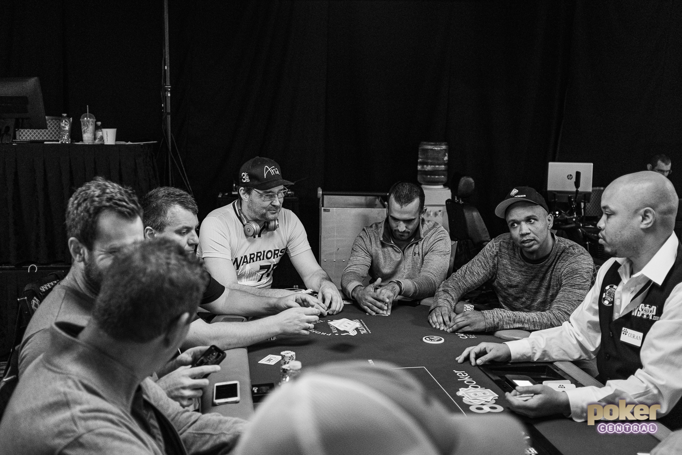 Phil Ivey's table in the $10,000 Omaha Eight-or-Better Championship featuring Phil Hellmuth.