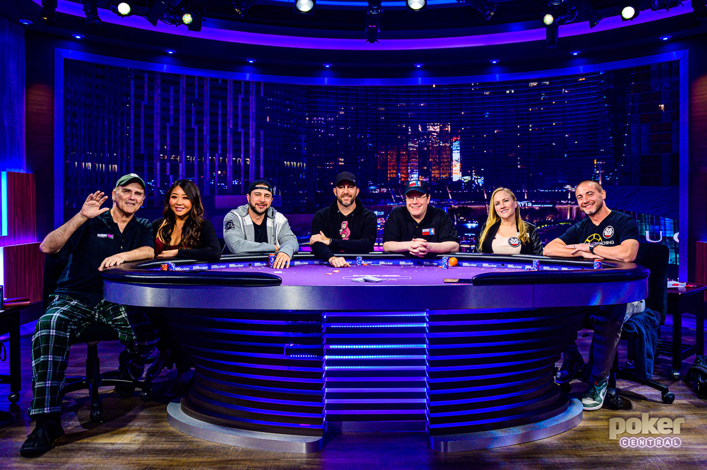 Night 1 of Showbound week on Poker After Dark featured Norm Macdonald, Maria Ho, Garry Gates, Chance Kornuth, Jamie Gold, and Jamie Kerstetter alongside qualifier Woody Kaawar.
