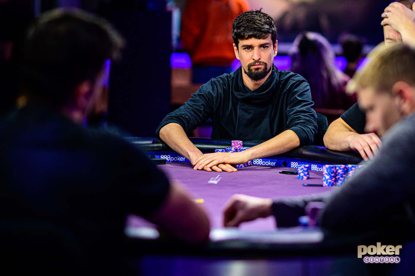 Sergi Reixach in action at the final table.