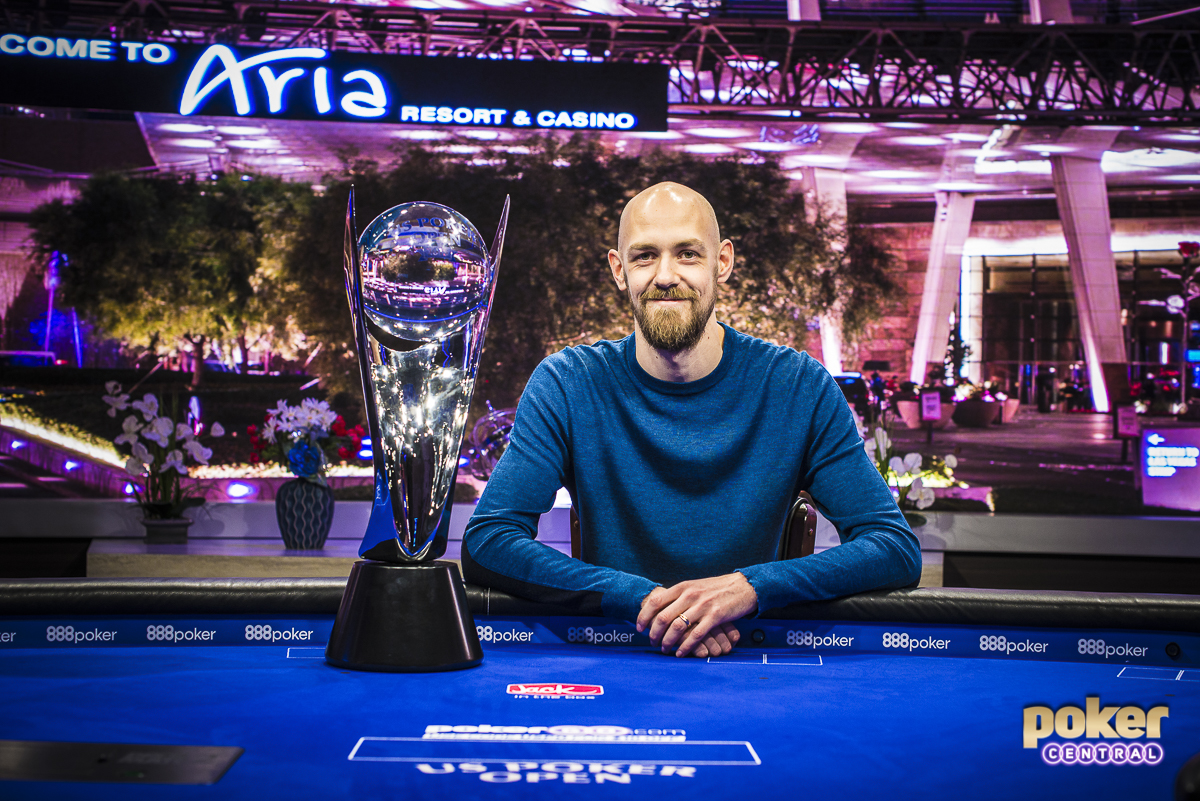 Stephen Chidwick with his 2018 U.S. Poker Open trophy.