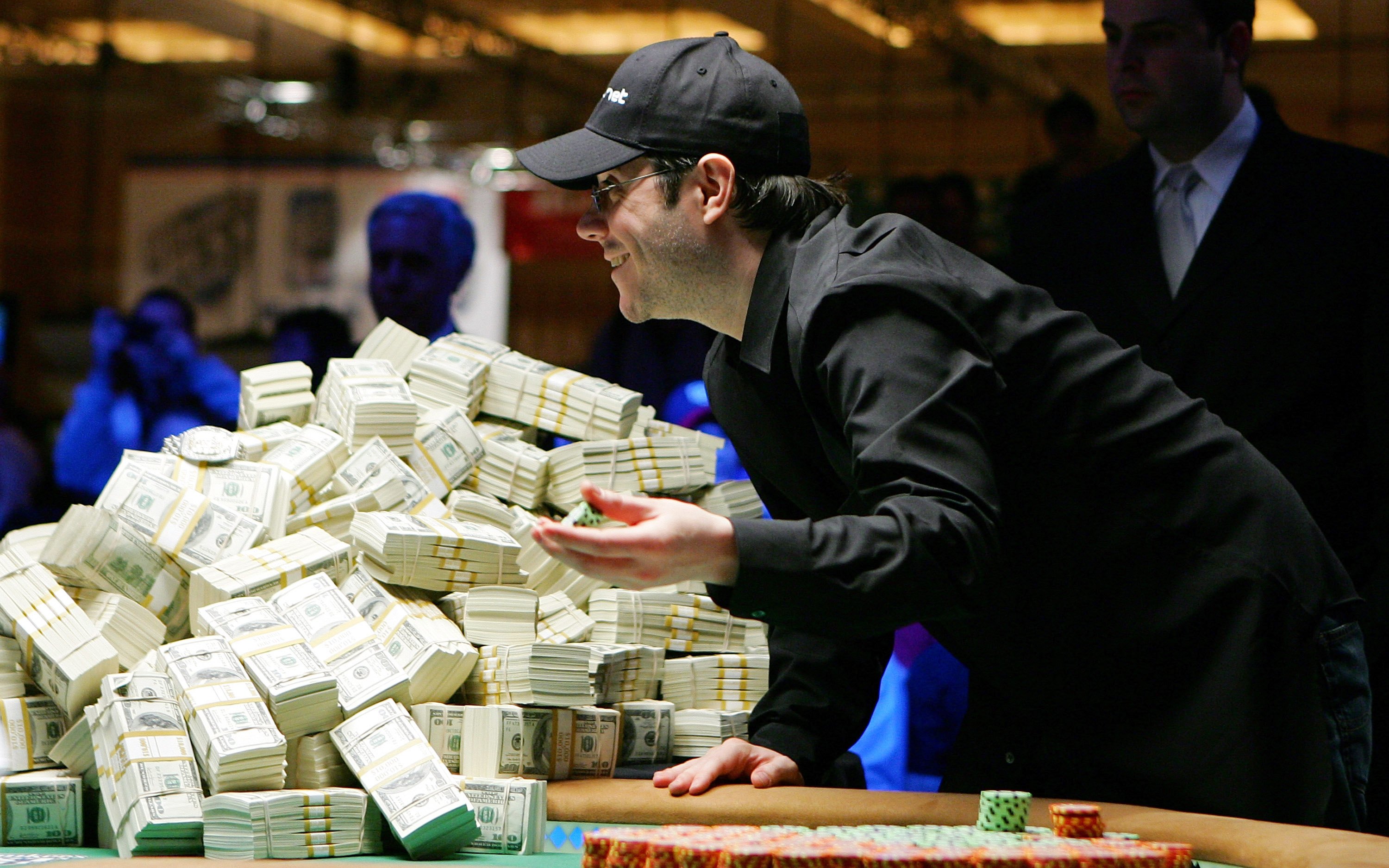 Jamie Gold in his element during the 2006 World Series of Poker Main Event, goading Paul Wasicka into a call during the heads-up battle for $12 million. (Photo: GettyImages)