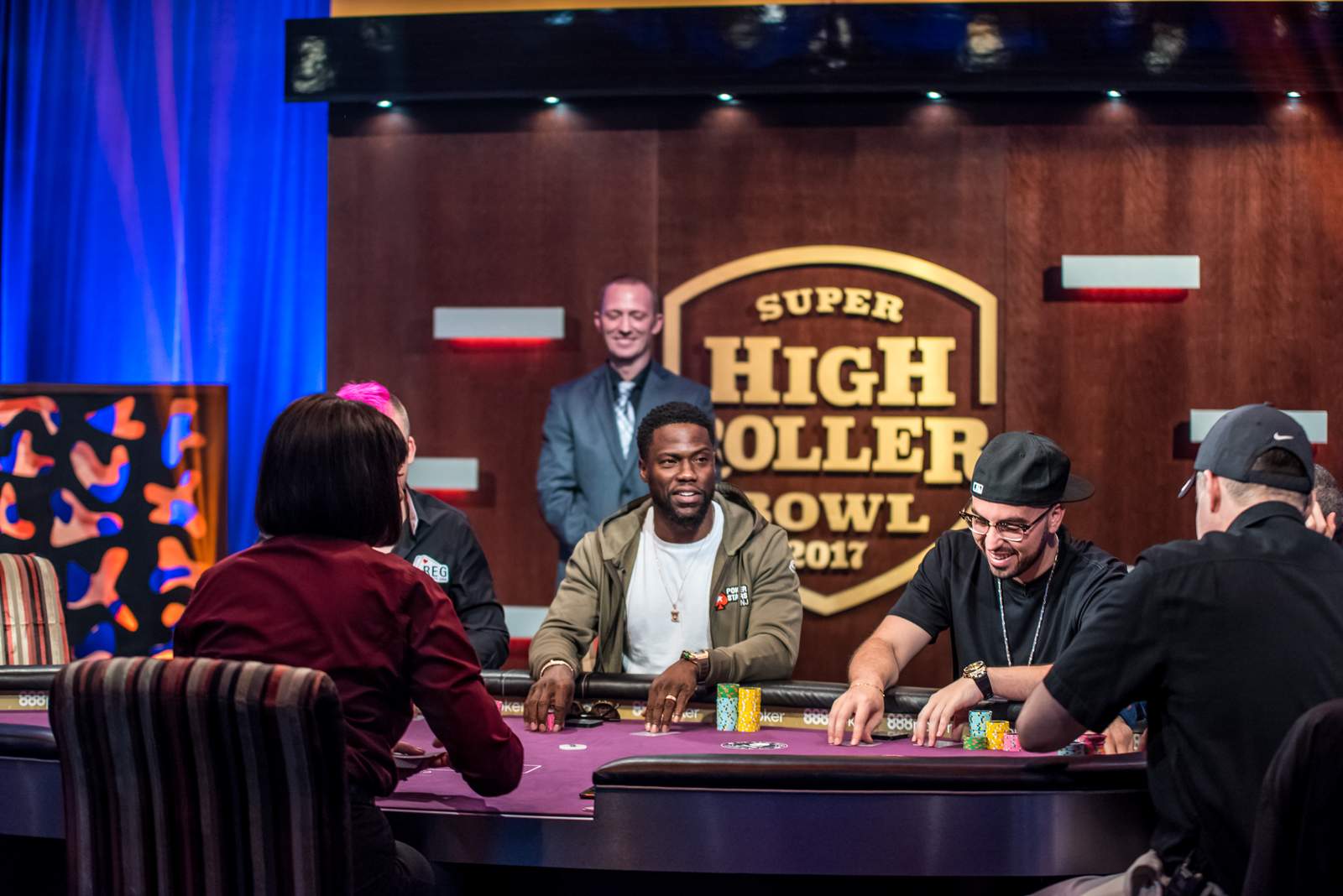 Hart Headlines Feature Table, Makes Himself Heard