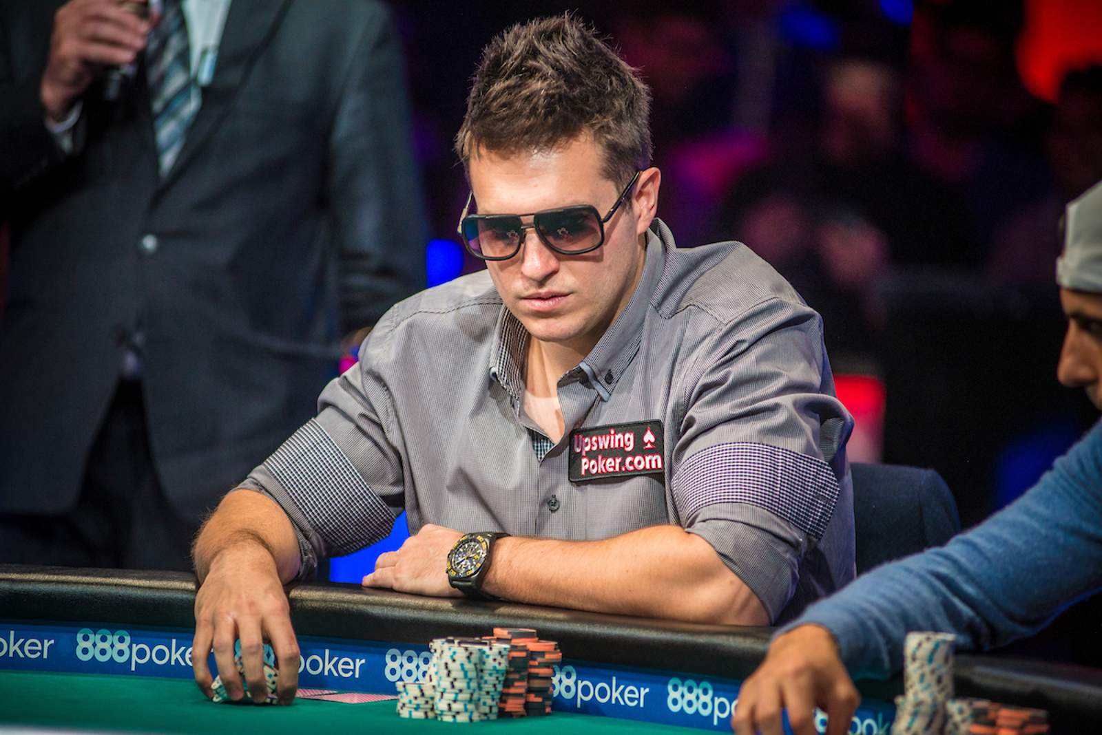 Old & New School Collide on "Poker After Dark"