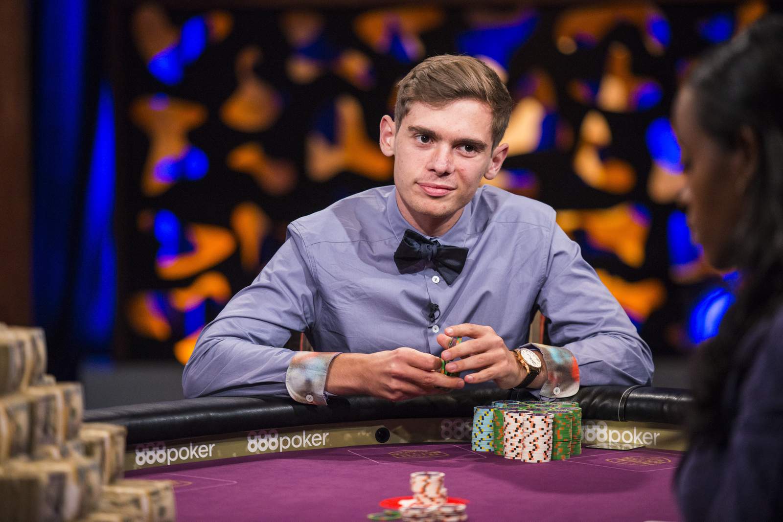 Shurane Vijayaram Bags Huge Lead in Aussie Millions Final Table