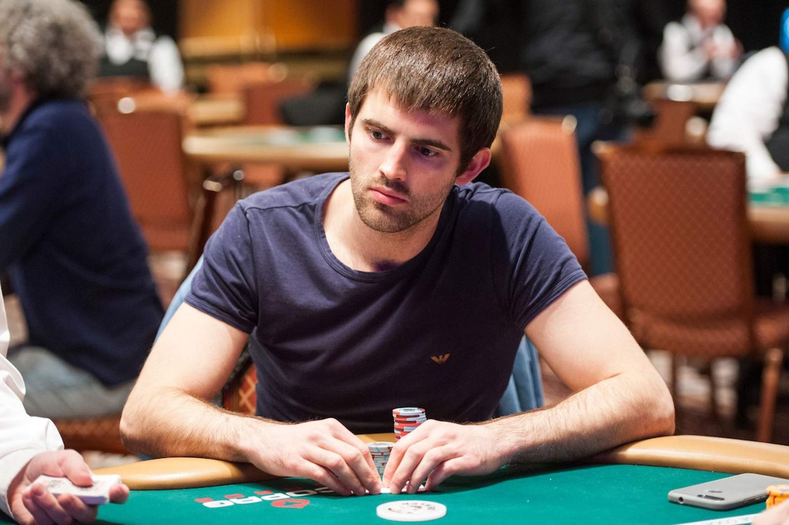 Matthew Ashton Tops Day 1 of Poker Players Championship Field