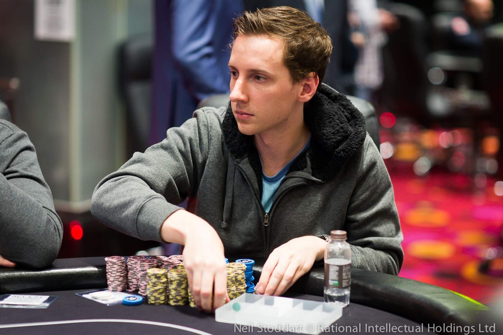 Michael Egan Leads Macau Super High Roller with 79 Runners