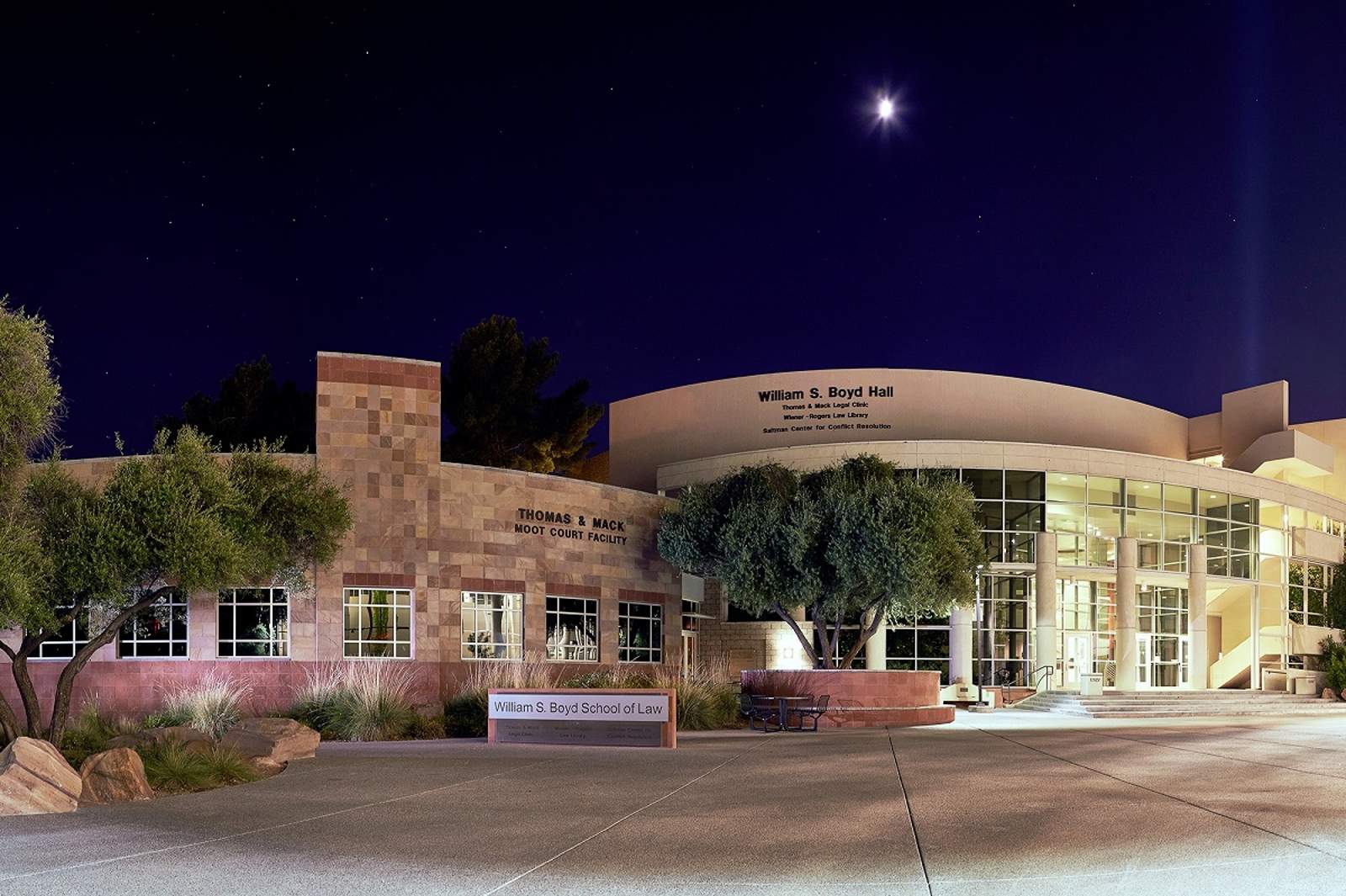 UNLV Law Students Lead Way for Pari-Mutuel Wagering