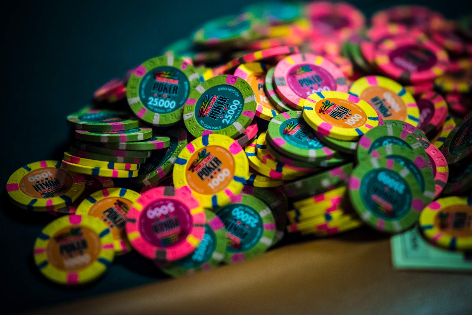 Seiver, Zinno, $10K Limit Hold'em Championship Live on Twitch