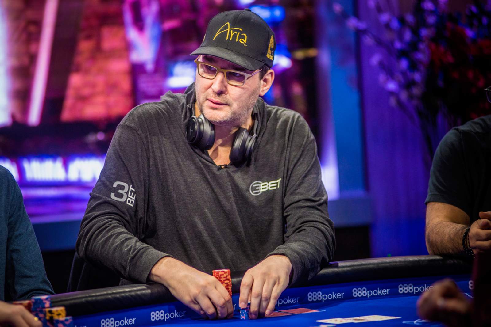Hellmuth, Hollywood Headline "Under the Gun" Opener on PokerGO