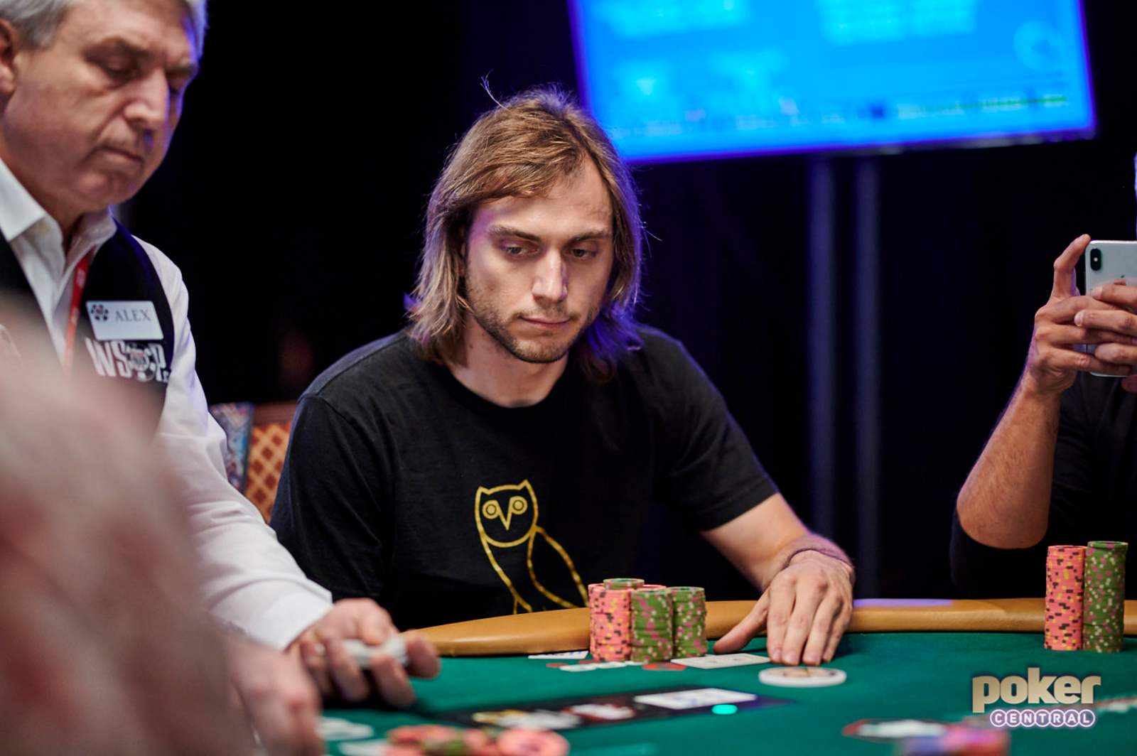 Max Silver Sets Wager For Main Event, Alternative Poker Hands & Bakes Makes a Point