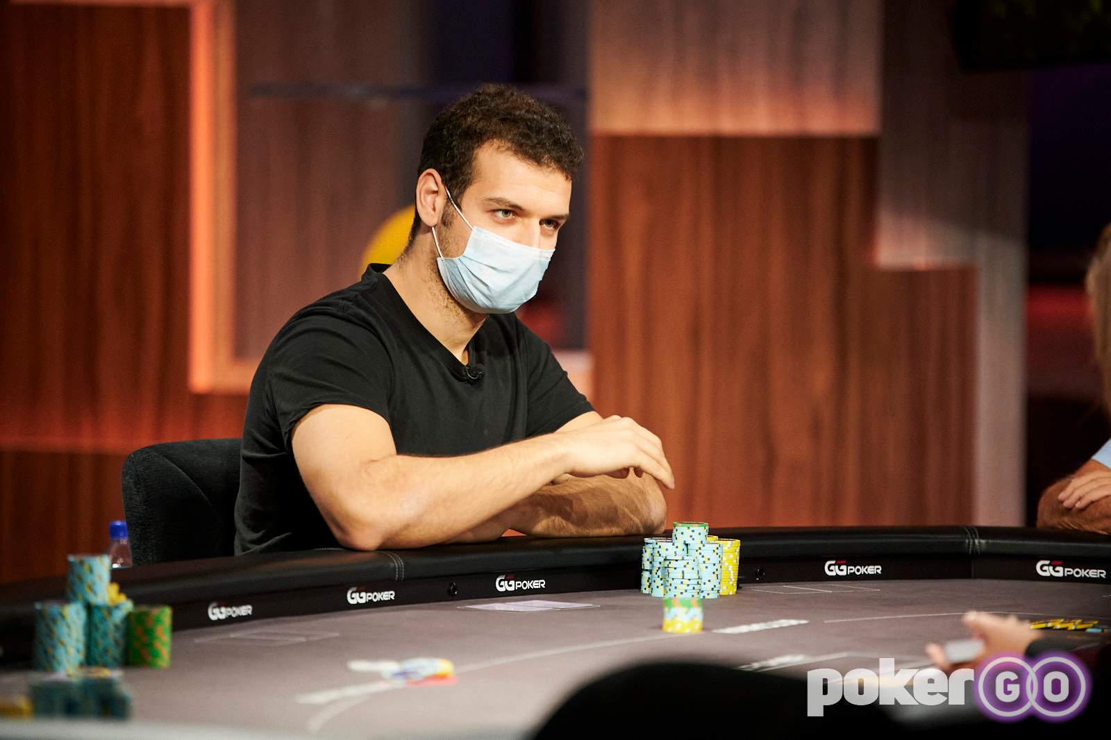 Michael Addamo Leads the Final Five of Super High Roller Bowl VI
