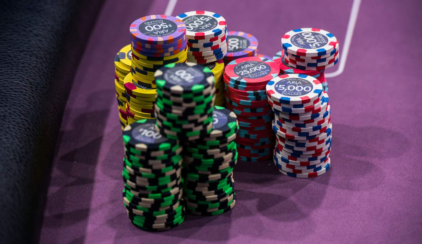 Don't Look Now: Dwan, Massive Pots, Molly and More