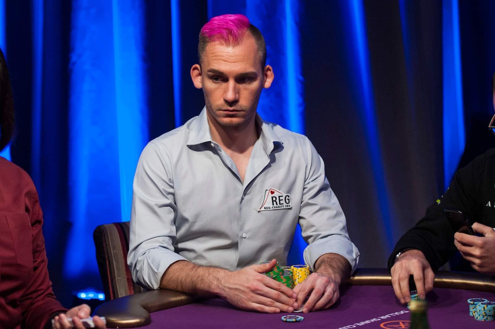 Justin Bonomo Leads 19 Remaining Players On Day 2