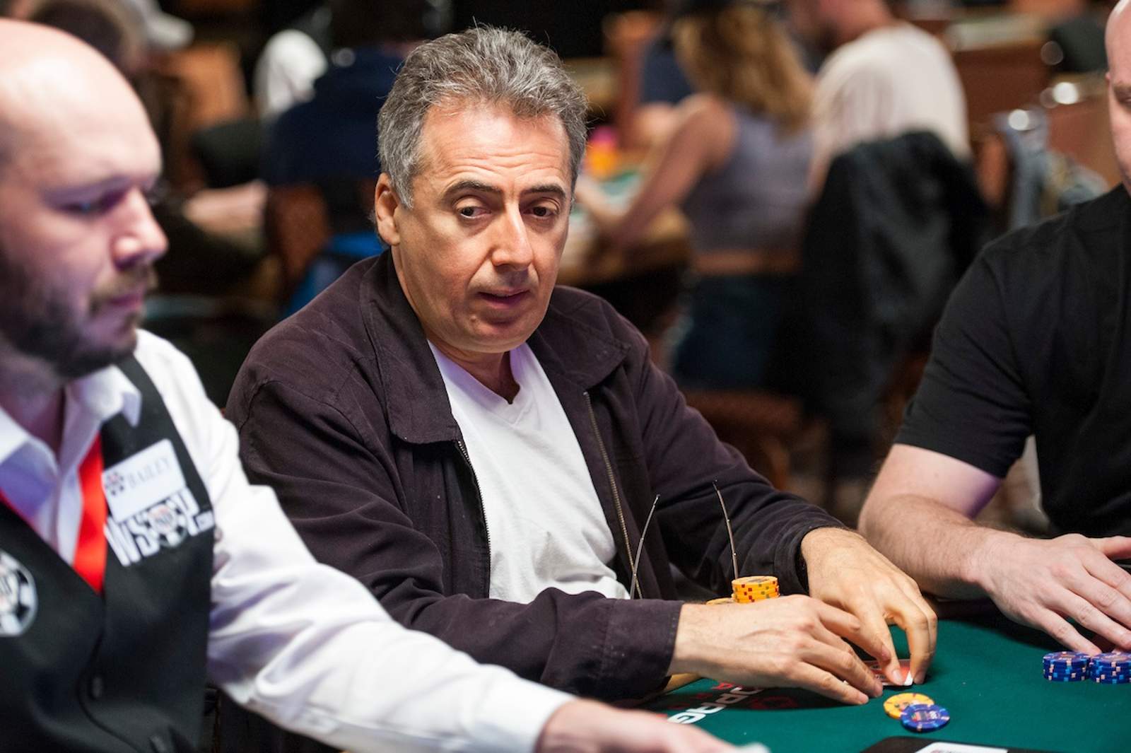 Ralph Perry Leads Milly Maker, 14 Players Return for Final Day