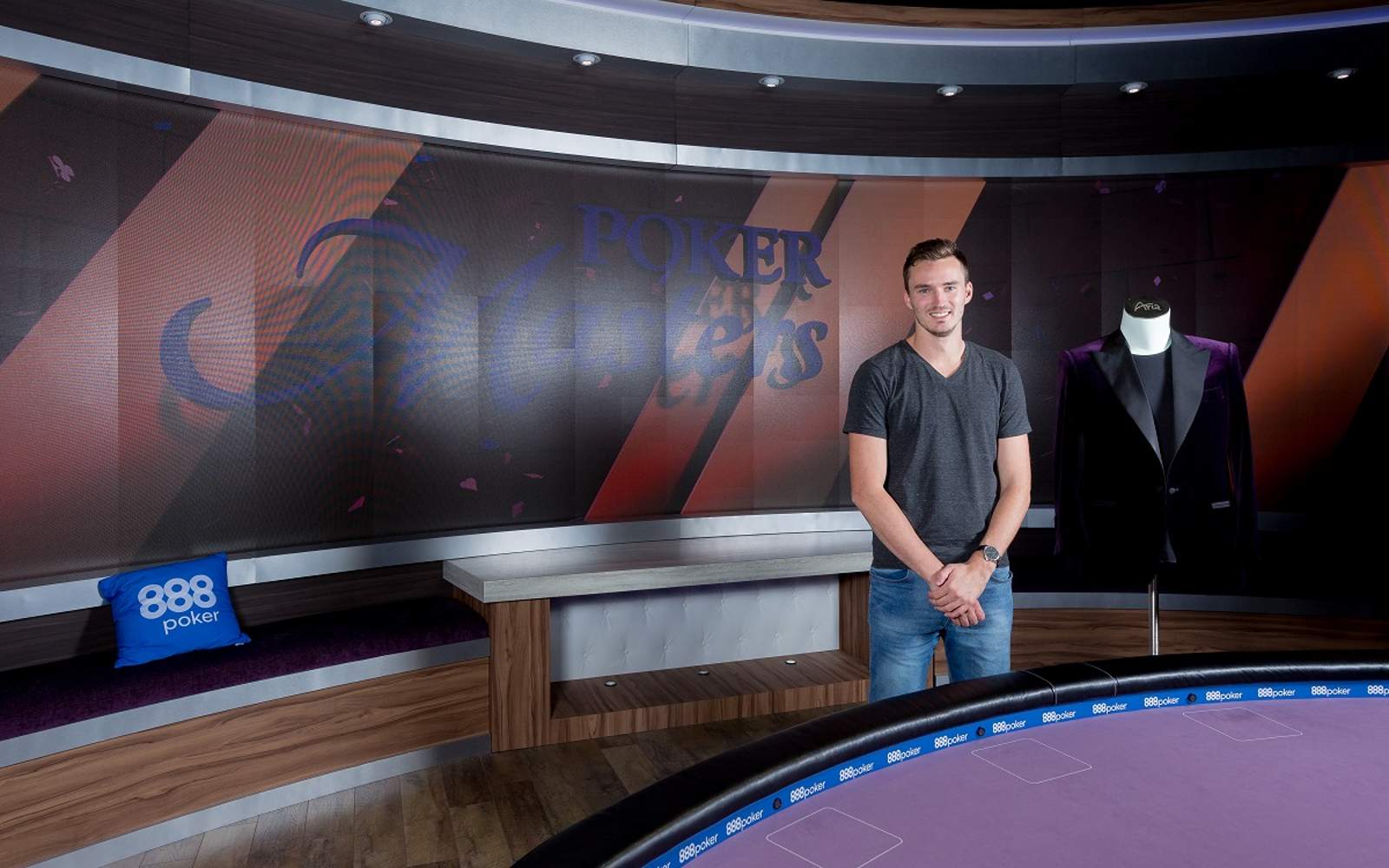 This Week in Poker: Sontheimer Dominates the Poker Masters