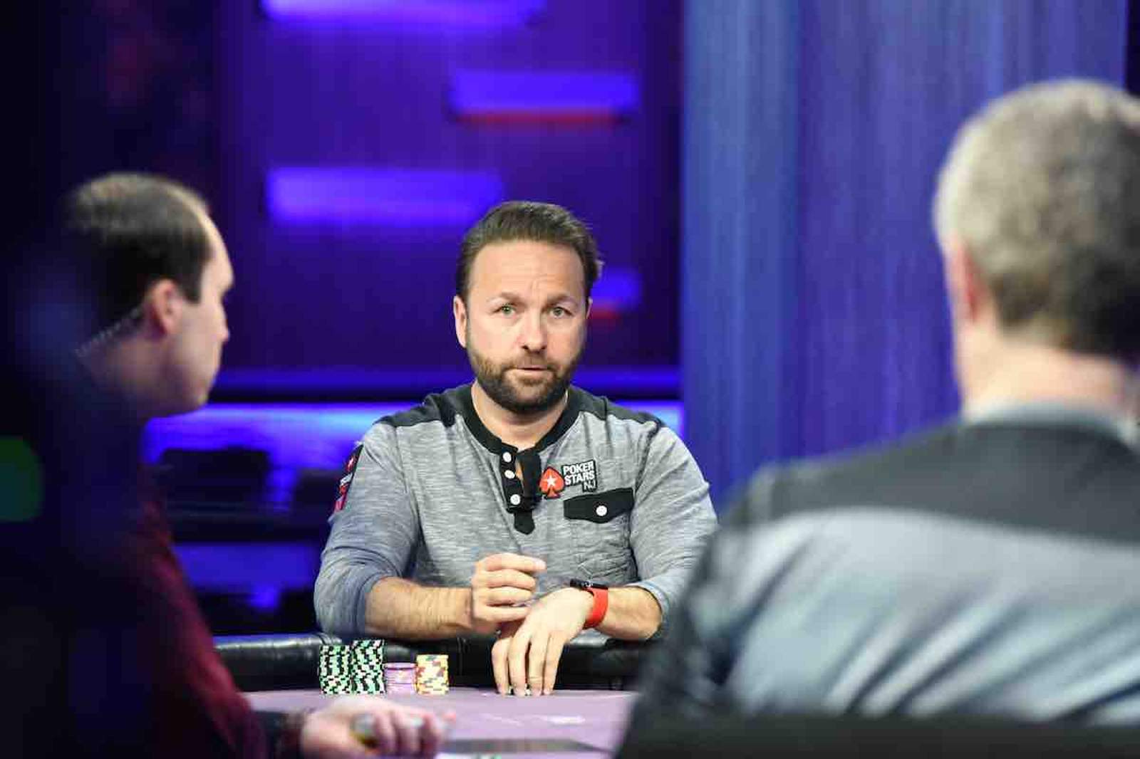 Daniel Negreanu Meets &amp; Greets on "Open House"