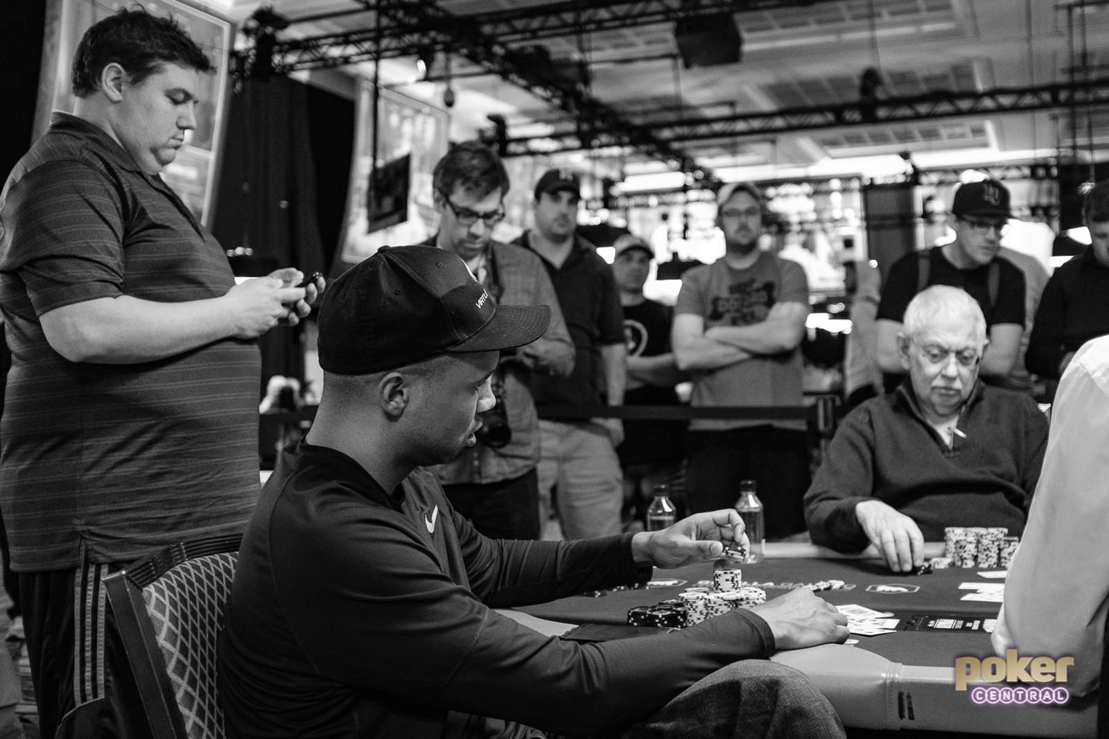 WSOP Report Day #29 - Phil Ivey Leads Final 12 in Poker Players Championship, Andre Akkari Dominating Razz
