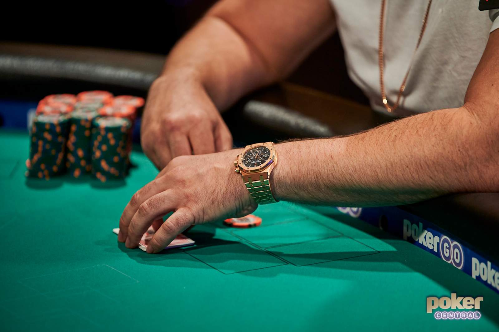 WSOP Report Day #26: Moreno Goes for Monster Stack Glory, Schwartz Shoots for Second Bracelet in a Week & Foxen Big in the Deepstack
