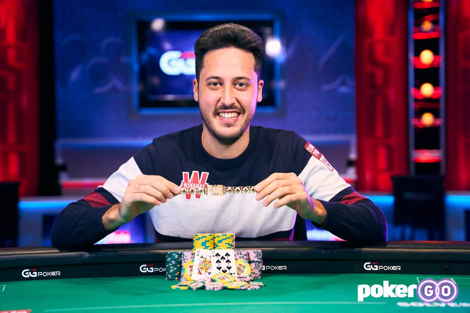 Spectacle Easygoing attract Adrian Mateos Wins 4th WSOP Bracelet in $250K Super High Roller for $3.2  Million | PGT