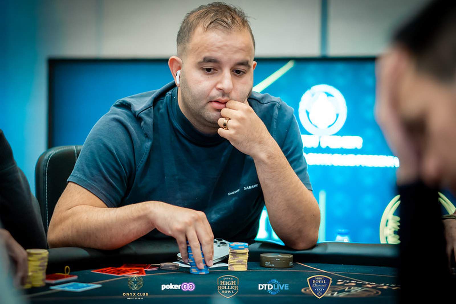 Kayhan Mokri Leads Super High Roller Series Event #1 Final Table