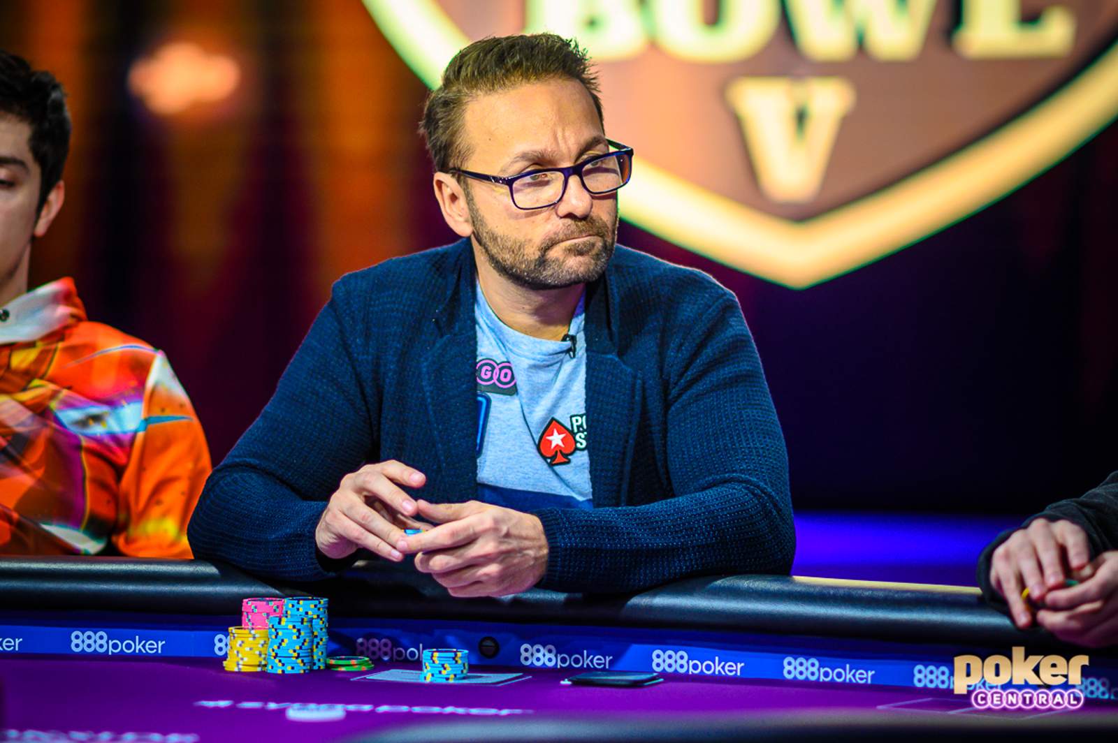 Negreanu Flies High With Old School Approach in Super High Roller Bowl V